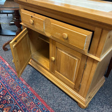 Load image into Gallery viewer, Broyhill Fontana Pine Buffet / Sideboard (34x40x18)
