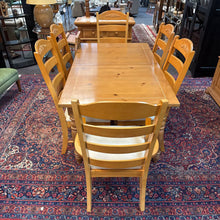 Load image into Gallery viewer, Broyhill Fontana Pine Table (30x36x60) w/2 12" Leaves w/6 Chairs
