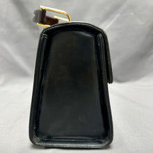 Load image into Gallery viewer, Vintage Chandler Black Leather Tortoise Handle Handbag (6.5x9x4")Purse
