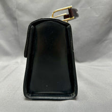Load image into Gallery viewer, Vintage Chandler Black Leather Tortoise Handle Handbag (6.5x9x4")Purse
