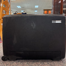 Load image into Gallery viewer, Vintage Delsey Paris Club Hardside Suitcase Luggage (20x28x7)
