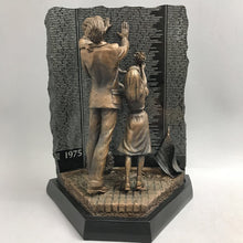 Load image into Gallery viewer, Vintage Franklin Mint 1992 Friends of the Vietnam Veterans Memorial Sculpture (10x7x6)
