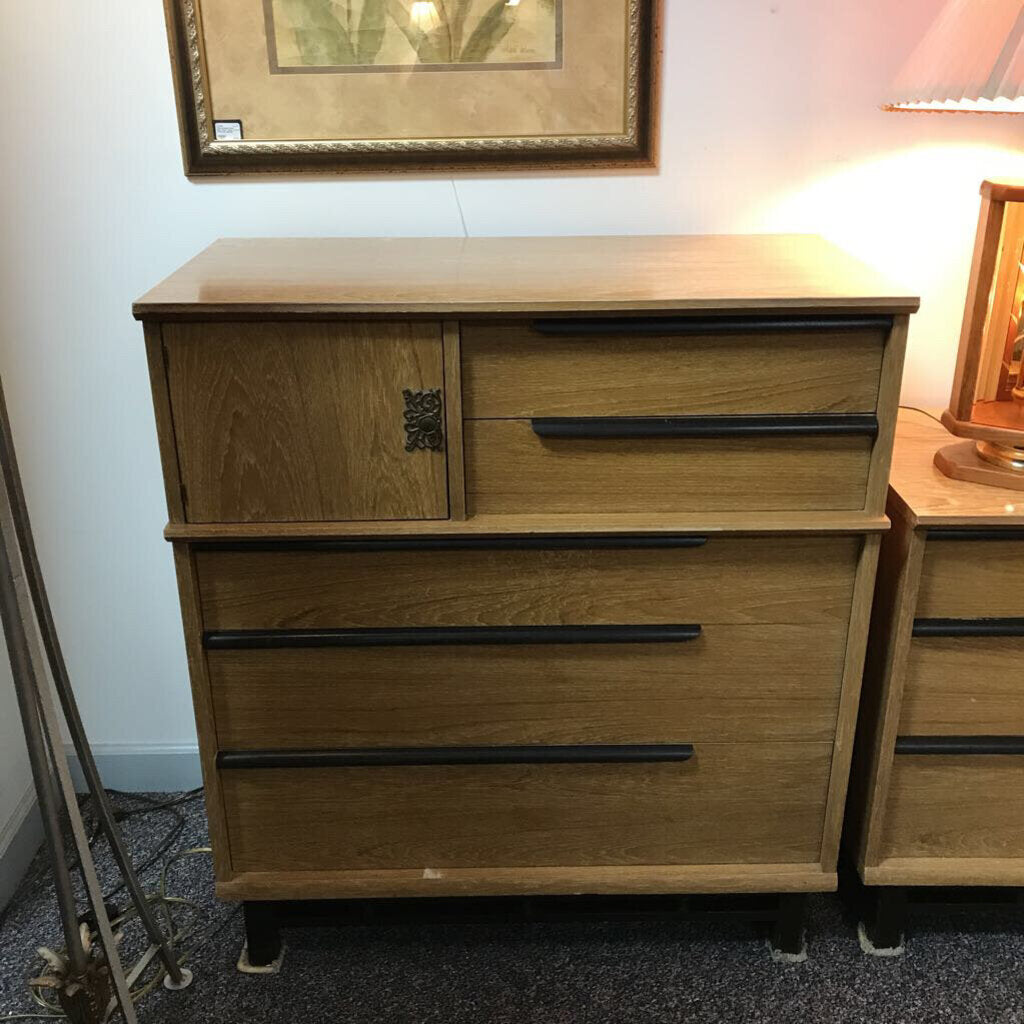 kroehler vintage dresser Kroehler Dresser (43x38x19) – Main Street Estate Sales
