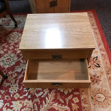 Load image into Gallery viewer, Kroehler Night Stand 2 Drawer (23x23x18)
