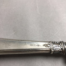 Load image into Gallery viewer, Webster Sterling Silver Handle &amp; Stainless Blade Cake Knife (11")
