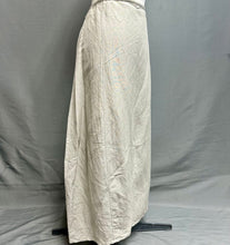 Load image into Gallery viewer, Eileen Fisher Tan Linen Pocket Maxi Skirt (XL)
