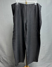 Load image into Gallery viewer, Eileen Fisher Black Silk Tapered Leg Pants (1X)
