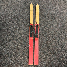 Load image into Gallery viewer, Vintage Peters Wood Juvenile Skis (47")
