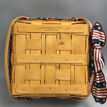 Load image into Gallery viewer, Longaberger 1998 All American Pie Basket, Protector Liner &amp; Bow (5x11x12)
