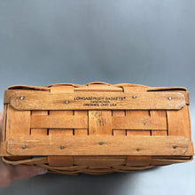Load image into Gallery viewer, Longaberger 1991 American 2 Quart Basket Liner &amp; Protector (10x9x5)
