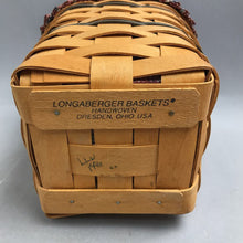 Load image into Gallery viewer, Longaberger 1996 American Basket with Red, White &amp; Blue Flag Liner &amp; Protector (9x6x6)
