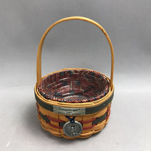 Load image into Gallery viewer, Longaberger 1997 Inaugural Basket w/Fabric Liner, Protector &amp; Tie-on (3x5)
