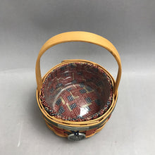 Load image into Gallery viewer, Longaberger 1997 Inaugural Basket w/Fabric Liner, Protector &amp; Tie-on (3x5)
