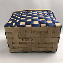 Load image into Gallery viewer, Longaberger Medium Blue To Go Basket 2007 (10x13x10)
