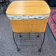 Load image into Gallery viewer, Large 2000 Longaberger Basket With Lid &amp; Leather Handles on Stand (35x20x17)
