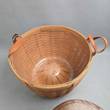 Load image into Gallery viewer, Longaberger Large Corn Basket #14443 w/ Insert &amp; Checkers Lid Set (~12x17x17)
