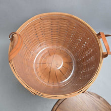 Load image into Gallery viewer, Longaberger Large Corn Basket #14443 w/ Insert &amp; Checkers Lid Set (~12x17x17)
