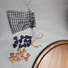 Load image into Gallery viewer, Longaberger Large Corn Basket #14443 w/ Insert &amp; Checkers Lid Set (~12x17x17)
