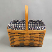 Load image into Gallery viewer, Longaberger Heartland Medium Market Basket #10545 w/ Liner &amp; Insert (8x14.5x10)

