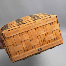 Load image into Gallery viewer, Longaberger Heartland Medium Market Basket #10545 w/ Liner &amp; Insert (8x14.5x10)
