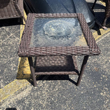 Load image into Gallery viewer, Wicker / Glass End Table (19x18x18)
