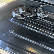 Load image into Gallery viewer, Thule Cartop Cargo Carrier
