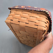 Load image into Gallery viewer, Longaberger Medium Gathering Basket #2400CO w/ Liner &amp; Insert (5x18x12)
