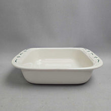 Load image into Gallery viewer, Longaberger Heritage Traditions Green Square Baking Dish (2.5x8x8)
