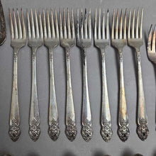 Load image into Gallery viewer, Oneida 'Distinction' Silverplate Flatware Set - 50pc
