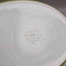 Load image into Gallery viewer, Pyrex Verde Olive Green Casserole Baking Dish w/ Lid (2 1/2 Qt)
