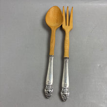 Load image into Gallery viewer, Oneida 'Distinction' Silverplate Salad Serving Utensils Pair (11.5")
