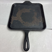 Load image into Gallery viewer, Lodge Square Cost Iron Skillet/ Griddle 9SGR (11")
