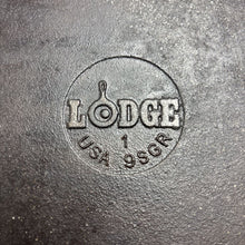 Load image into Gallery viewer, Lodge Square Cost Iron Skillet/ Griddle 9SGR (11")
