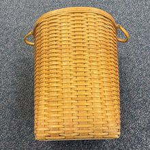 Load image into Gallery viewer, 2001 Longaberger X-Large Laundry Hamper Oval Wastebasket with Protector (22x18x25)
