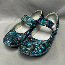 Load image into Gallery viewer, Alegria by PG Lite Paloma Frond of You Mary Jane Shoes (6-6.5W)

