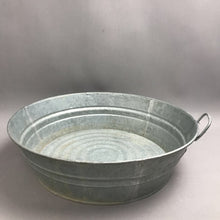 Load image into Gallery viewer, Behrens Round Metal Bowl/Feeder (4.5x16x16) (4 Available)
