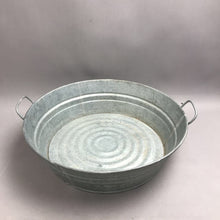 Load image into Gallery viewer, Behrens Round Metal Bowl/Feeder (4.5x16x16) (4 Available)
