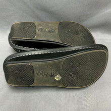 Load image into Gallery viewer, Alegria by PG Lite Paloma Minnow Rainbow Mary Jane Shoes (6-6.5)
