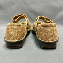 Load image into Gallery viewer, Alegria by PG Lite Paloma Embossed Floral Brown Leather Mary Jane Shoes (6-6.5)
