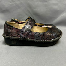 Load image into Gallery viewer, Alegria by PG Lite Paloma Work Pretty Mary Jane Shoes (6-6.5)
