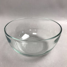 Load image into Gallery viewer, Clear Glass Serving Bowl (8x4)

