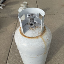 Load image into Gallery viewer, Propane Tank 40lb
