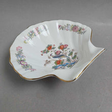Load image into Gallery viewer, Wedgwood Kutai Crane Scalloped Shell Dish (1x6x5.25)
