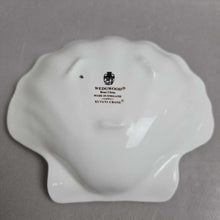 Load image into Gallery viewer, Wedgwood Kutai Crane Scalloped Shell Dish (1x6x5.25)
