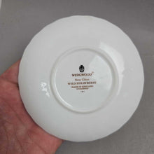 Load image into Gallery viewer, Wedgwood Wild Strawberry Round Templeton Tray / Pin Dish (4 3/4")
