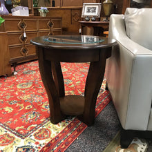 Load image into Gallery viewer, Round Wood End Table w/ Glass Inset Top (24x24x24)
