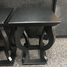 Load image into Gallery viewer, Black End Table w/Curved Legs (23x14x14)

