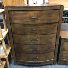 Load image into Gallery viewer, Liberty Dresser 5 Drawer (52x37x19)
