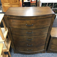 Load image into Gallery viewer, Liberty Dresser 5 Drawer (52x37x19)
