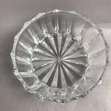 Load image into Gallery viewer, Vintage Mid Century Lead Crystal Small Serving Bowl (2x6)
